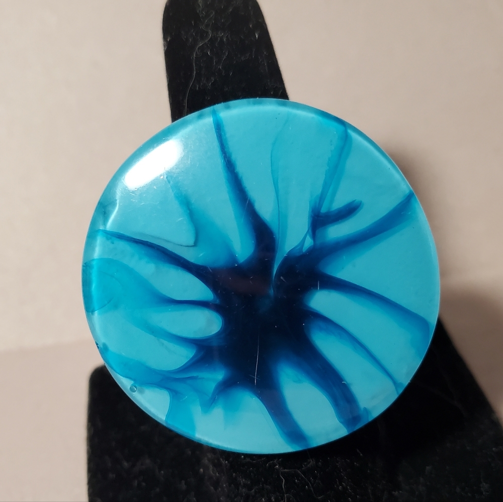 Funky Lucite Moderist Ring Size 8